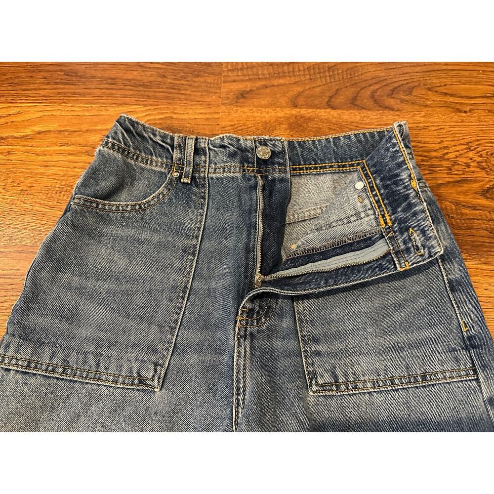 Forever 21 High Rise Wide Leg Jeans Raw Hem Medium Wash Size 24 Modern Denim - Picture 3 of 9